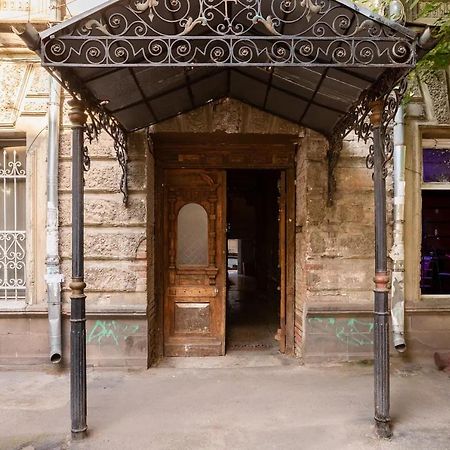 Room With Quite Yard View Tbilisi Exterior photo